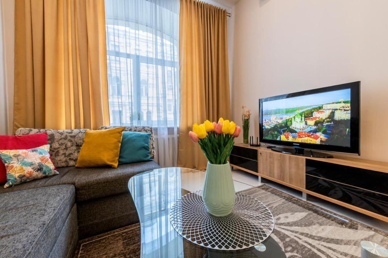 2К Квартира Між Майданом Та Софією Київською Apartman Kültér fotó