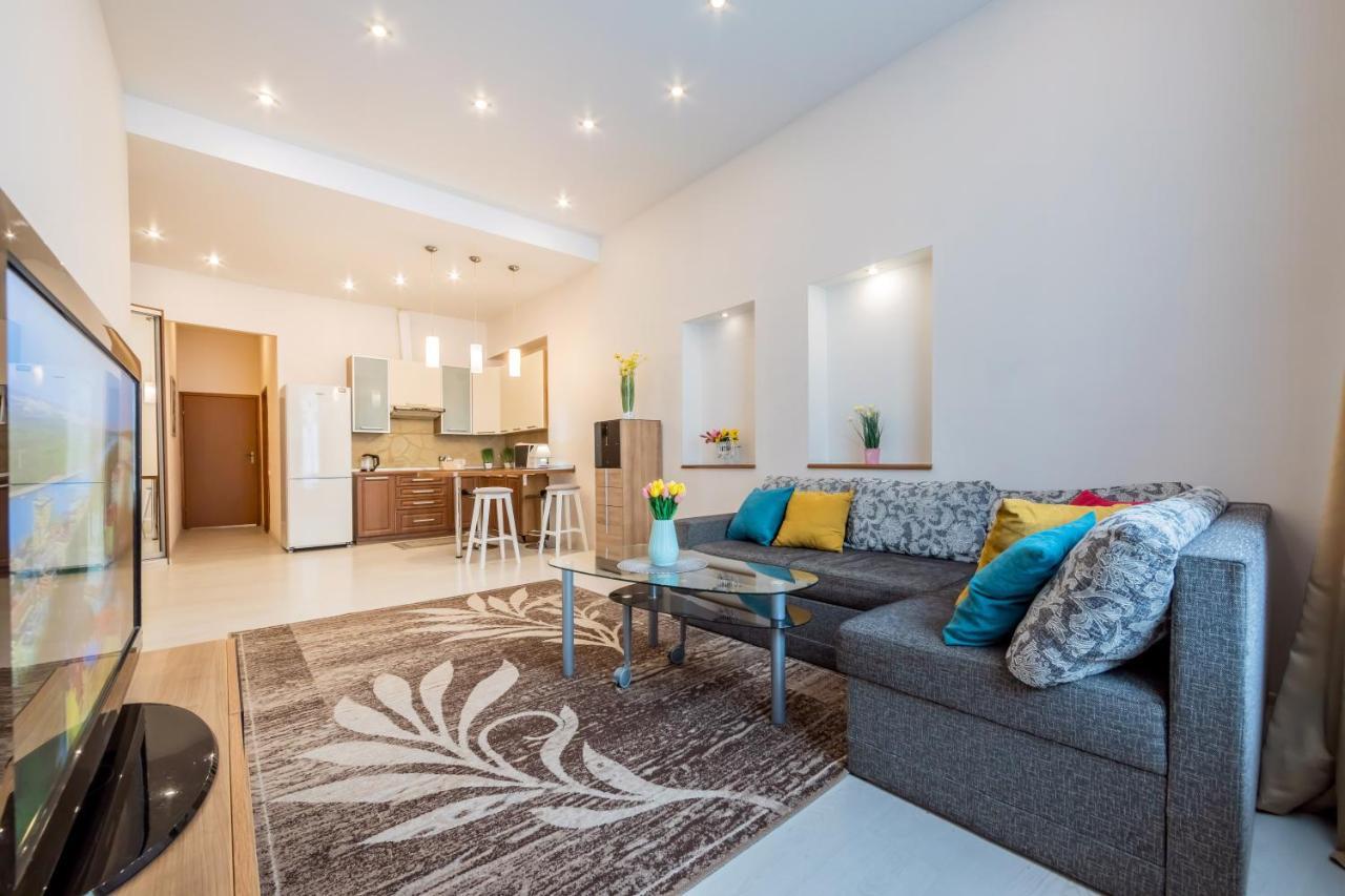 2К Квартира Між Майданом Та Софією Київською Apartman Kültér fotó